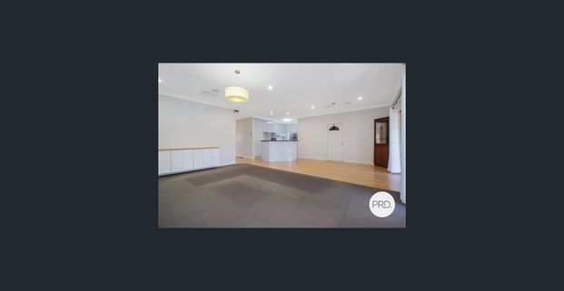 AMAZING LOCATION, STUNNING TOWNHOUSE! - Photo 1