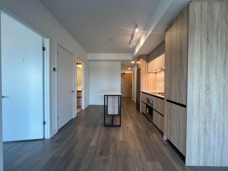 For Lease - 8 Beverley Glen Boulevard Unit# 1202, Vaughan, Ontario - Photo 2