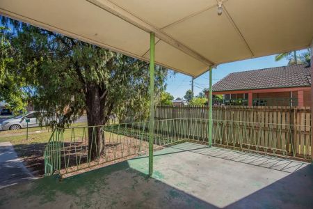 “Tidy 3 Bedroom home with modern interior” - Photo 3