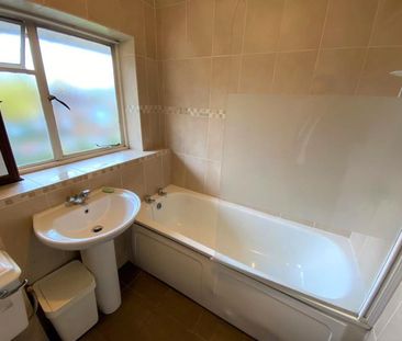 Kingswood Court, Woking, Surrey, GU21 - Photo 5