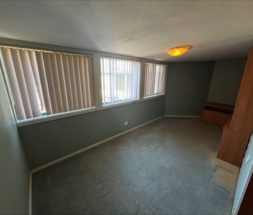 Waiting For You To Call Home! - Photo 2