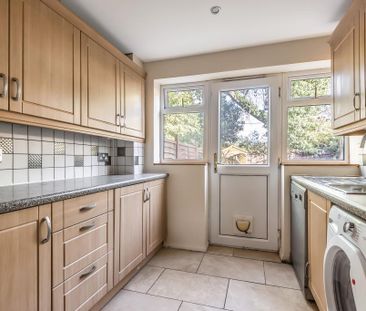 3 bedroom terraced house to rent - Photo 3