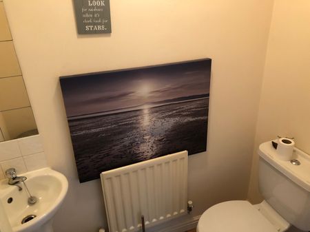 Anglesey Close, Doddington Park, LN6 0FT, Lincoln - Photo 5