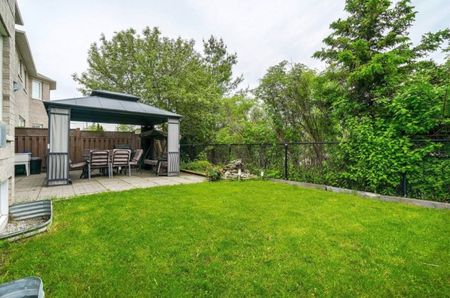 For Lease - 3861 Brinwood Gate, Mississauga, Ontario - Photo 3