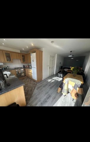 Room in a Shared House, Denison Road, M14 - Photo 4