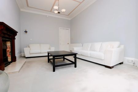 1Bedrooms, 1Bathrooms - Photo 2