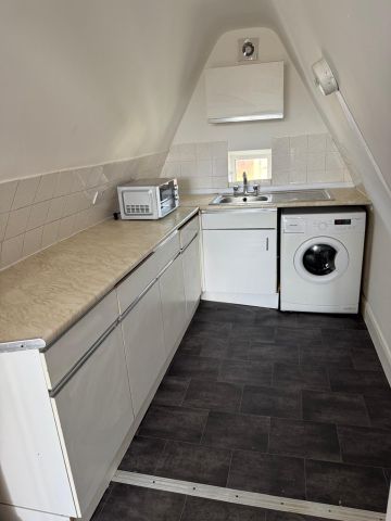 2 Bed Flat, London, HA3 - Photo 5