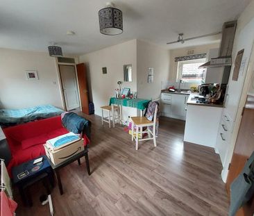 1 bedroom property to rent - Photo 4