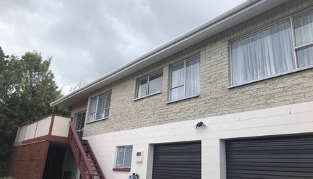 Large home in Kamo West! - Photo 3