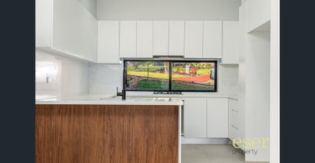 PERFECT FAMILY HOME! - Photo 5