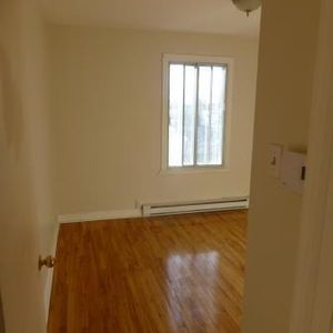 4 1/2 - Montréal - 1 165 $/mois - Photo 2