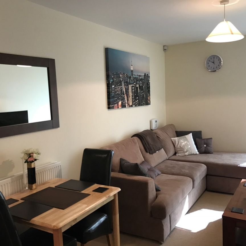 2 Bed Flat, Lanterns Court, E14 - Photo 1