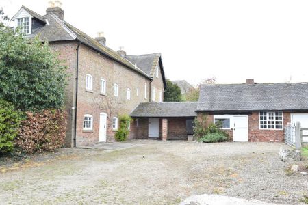 6 bedroom detached house to rent - Photo 3