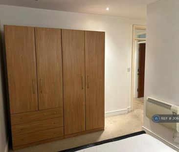 1 bedroom flat to rent - Photo 4