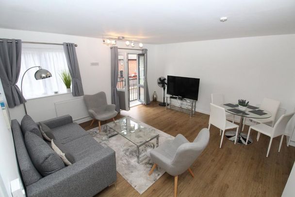 2 bedroom flat to rent - Photo 1
