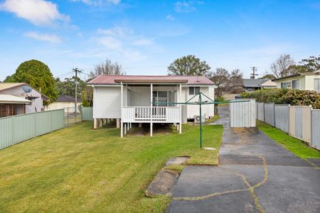 Home For Rent - Photo 4