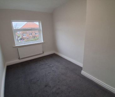 2 bedroom semi-detached house to rent - Photo 3
