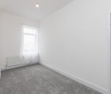 2 bedroom House To Let - Photo 4