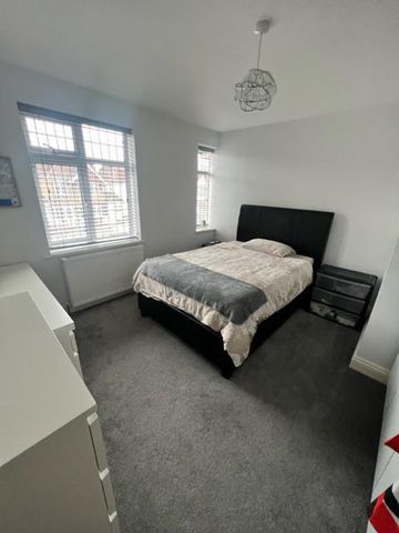 3 bedroom detached house to rent - Photo 5