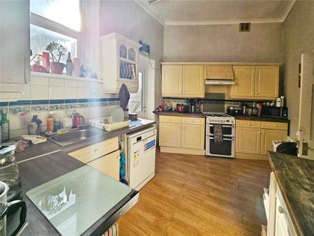 1 bedroom in a house share to rent - Photo 5