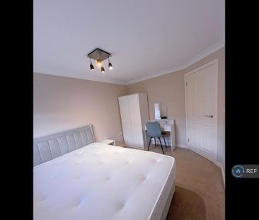 1 bedroom in a house share to rent - Photo 3