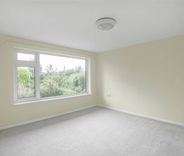 A four bedroom detached family home with driveway parking and garde... - Photo 5