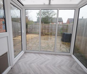 2 bedroom semi-detached house to rent - Photo 4