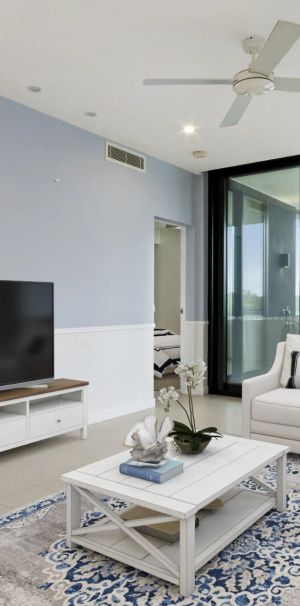RIVERFRONT RESIDENCE - Photo 1