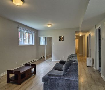 Très Grand 4 1/2 Rénové Tout Inclus - Photo 2