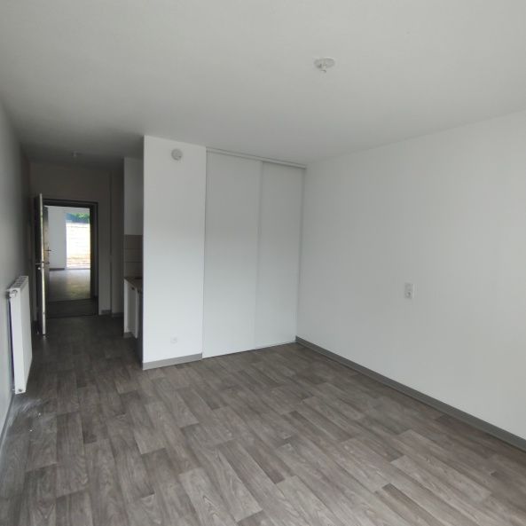 Location Appartement 1 pièce 23m² FRANQUEVILLE ST PIERRE 76520 - Photo 1