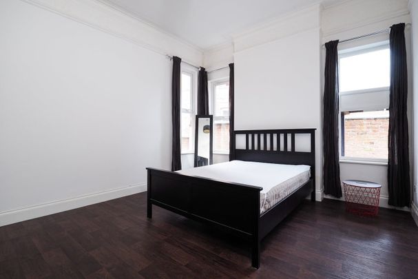 2 Bed Flat, Gorsey Road, NG3 - Photo 1