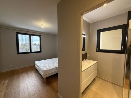 Maison 5 pièces – ST CYR AU MONT D OR - Photo 4