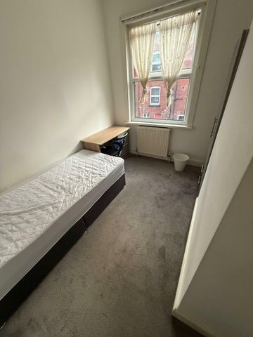 Winfield Terrace,LS2 - Photo 3