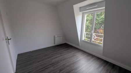 location Appartement T3 DE 72.09m² À GARCHES - Photo 4