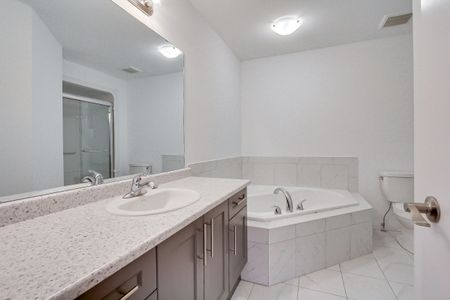 For Lease - 14 Laguna Village Crescent Unit# 14, Hamilton, Ontario - Photo 2