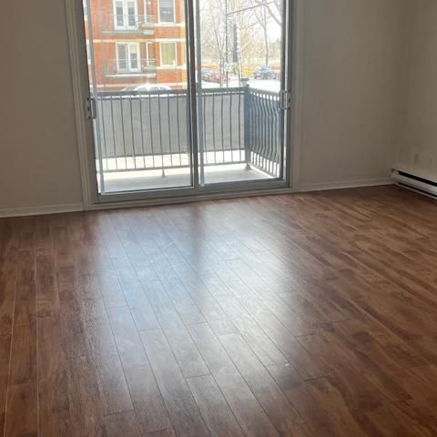 8977 Rue Notre Dame E. - Photo 1