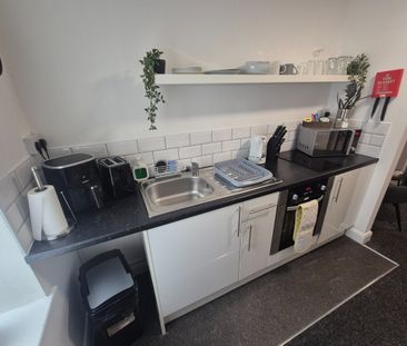 Studio Flat, Fox St, L3 - Photo 4