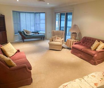 Be regal by the River! - Photo 2