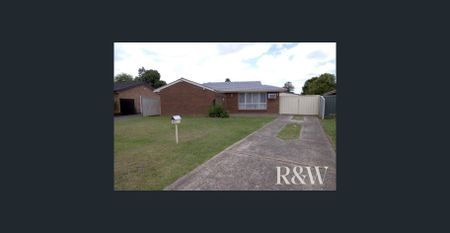 DOUBLE GARAGE & SOLAR - Photo 4