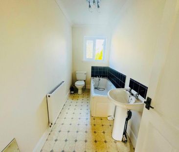 2 bedroom terraced house to rent - Photo 2