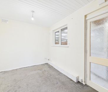 3 bedroom detached bungalow to rent - Photo 6