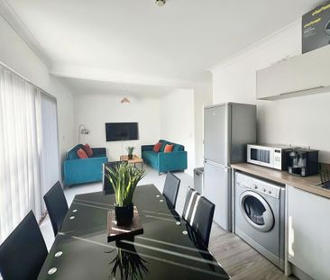 3 bedroom apartment to rent - Photo 4