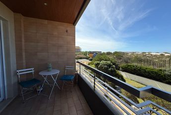 T2 na 1º linha da Praia da Barra com terraço vista mar!
