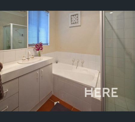5/17 Kinsella Street, Joondanna, WA 6060 - Photo 4
