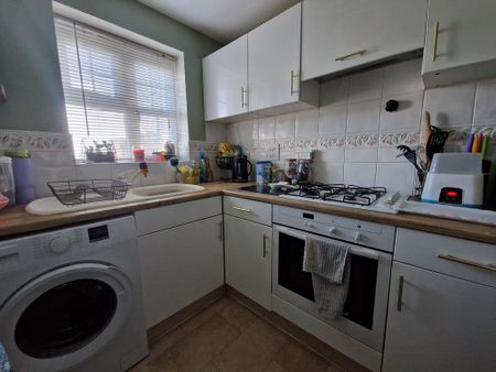 2 bedroom terraced house to rent - Photo 5