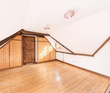 2 bedroom end of terrace house to rent - Photo 2