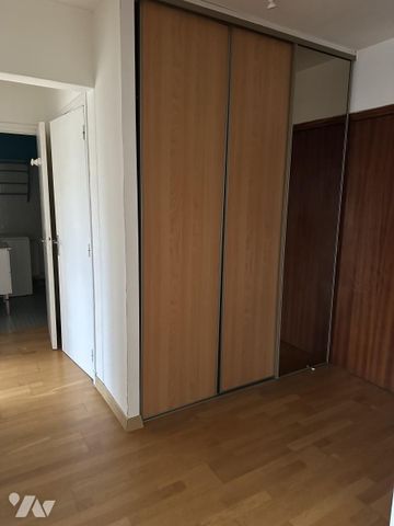 A LOUER T2 AVEC PARKING SUR LILLE - Photo 3