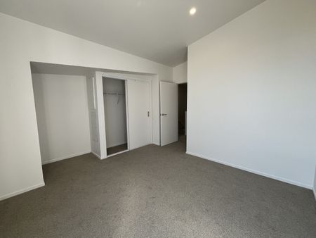 BRAND NEW - KAPITI TOWNHOUSE - Photo 4