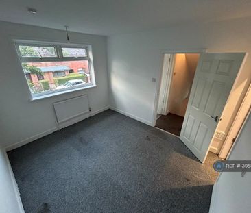 3 bedroom semi-detached house to rent - Photo 4