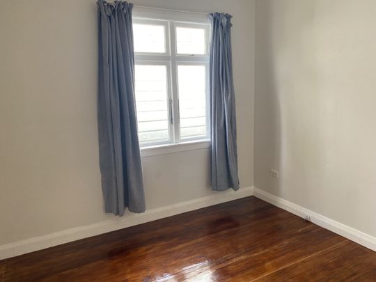 3 Bedroom home with sunroom in Boulcott - Photo 1